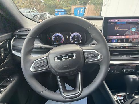 Used 2023 Jeep Compass High Altitude image 18