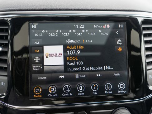 Used 2020 Jeep Grand Cherokee Limited w/ Luxury Group II image 17