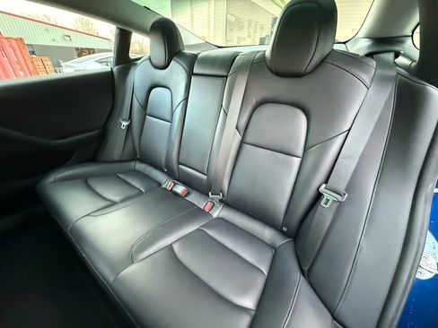 Used 2022 Tesla Model 3 image 17