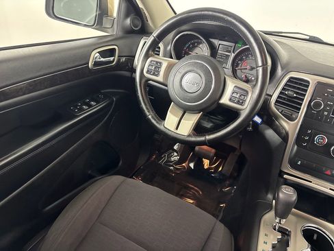 Used 2012 Jeep Grand Cherokee Laredo image 24