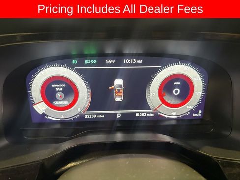 Used 2023 Nissan Pathfinder Platinum FWD image 12