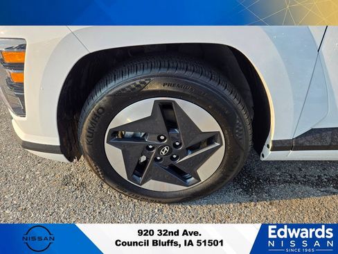 Used 2025 Hyundai Kona SEL FWD image 10