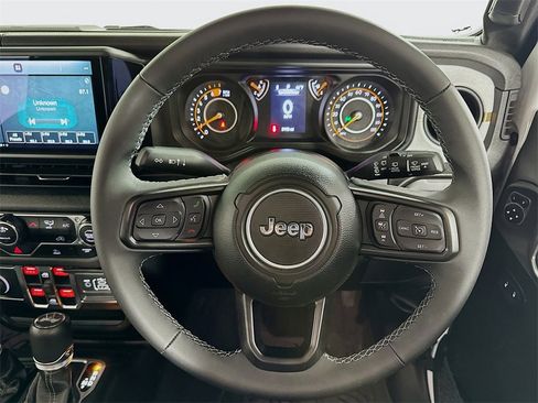 Used 2025 Jeep Wrangler Unlimited Sport image 18