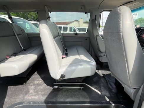 Used 2008 Ford E-350 and Econoline 350 Extended Wagon Super Duty RWD image 6