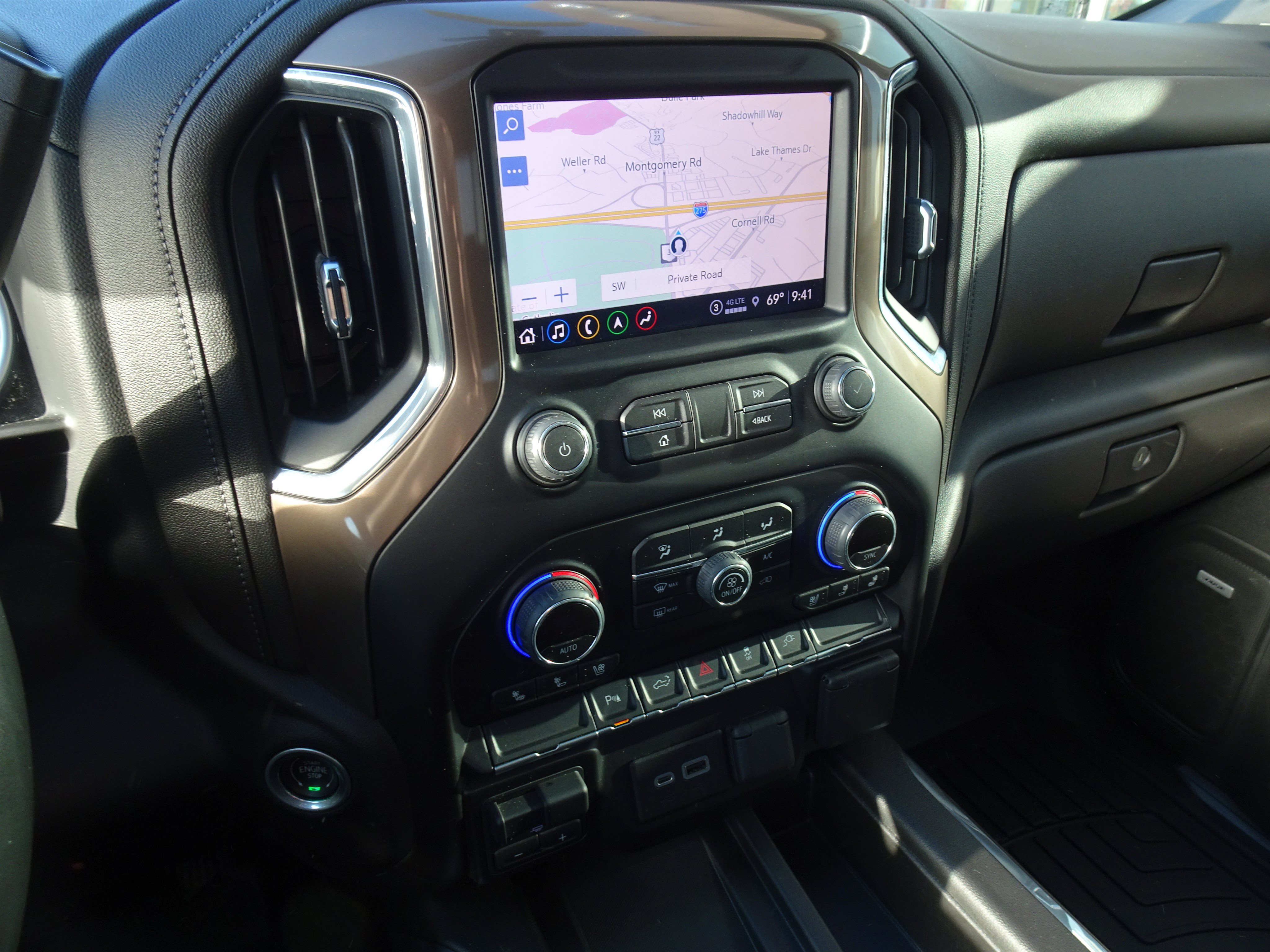 Used 2022 Chevrolet Silverado 2500 High Country w/ LPO, Dark Essentials Package AWD/4WD image 19