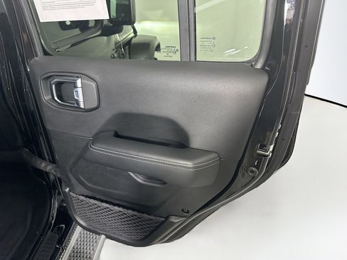 Used 2023 Jeep Wrangler Unlimited Sahara w/ Cold Weather Group AWD/4WD image 28