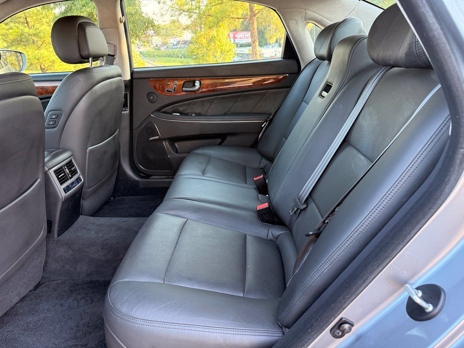 Used 2014 Hyundai Equus Signature RWD image 39