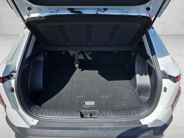 Used 2025 Hyundai Kona SEL FWD image 6