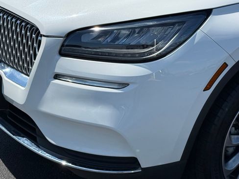 Used 2022 Lincoln Corsair AWD w/ Premium Package image 10