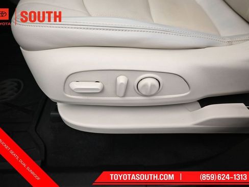 Used 2023 Buick Enclave Essence w/ Experience Buick Package AWD/4WD image 22