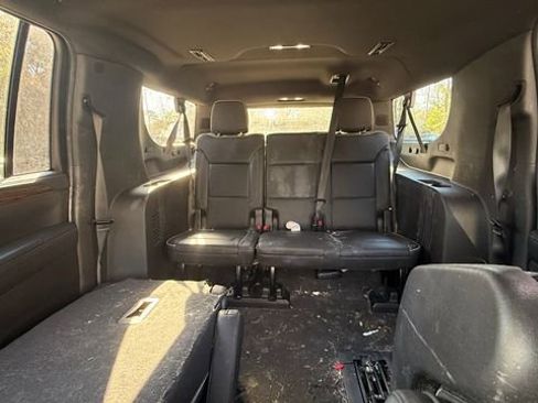 Used 2021 Chevrolet Suburban Premier w/ Premium Package image 27