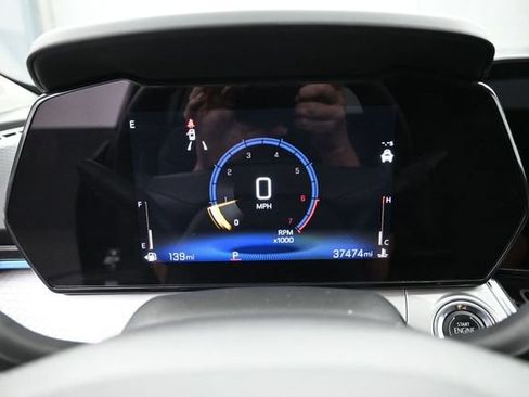 Used 2025 Chevrolet Trax LT w/ LT Convenience Package FWD image 19