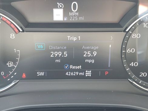 Used 2024 Cadillac XT6 Premium Luxury w/ LPO, Floor Liner Package AWD/4WD image 11
