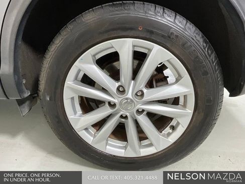 Used 2018 Nissan Rogue Sport SV w/ SV All-Weather Package image 10