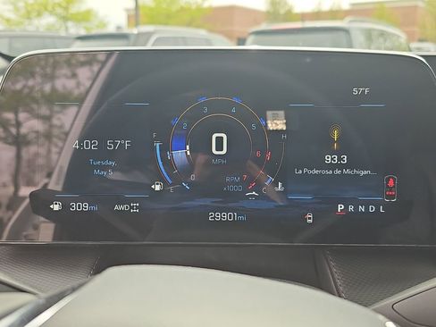 Used 2025 Chevrolet Equinox LT AWD/4WD image 18