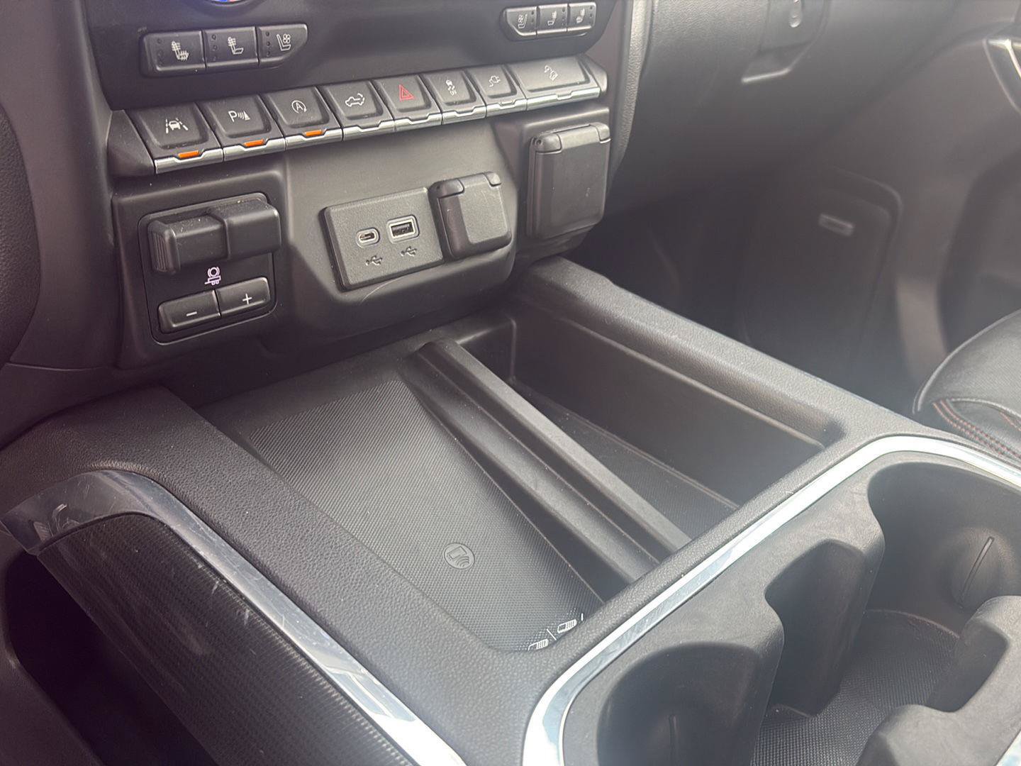Used 2020 GMC Sierra 1500 AT4 w/ AT4 Premium Package AWD/4WD image 18