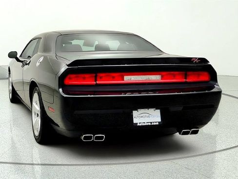 Used 2010 Dodge Challenger R/T RWD image 6