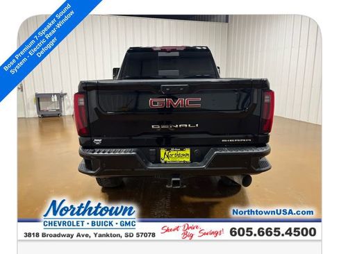 Used 2024 GMC Sierra 2500 Denali w/ Denali Reserve Package AWD/4WD image 4