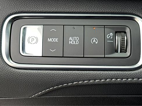 Used 2025 Buick Enclave Preferred FWD image 10