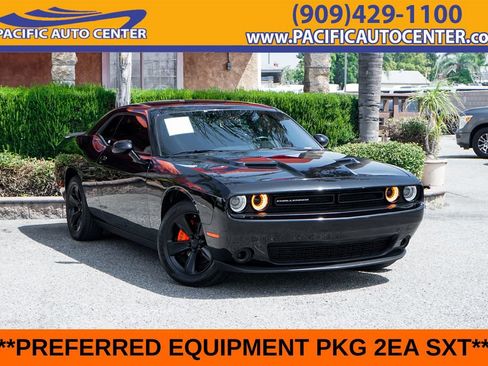 Used 2023 Dodge Challenger SXT RWD image 1