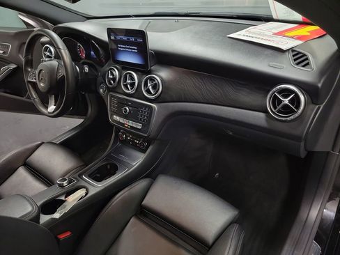 Used 2018 Mercedes-Benz CLA 250 image 22