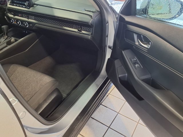 Certified 2025 Honda Accord LX image 20