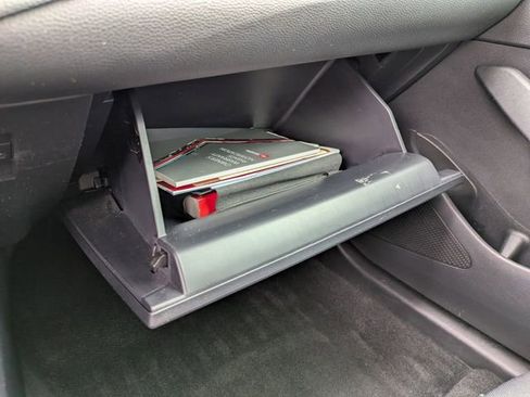 Used 2022 Toyota Corolla LE FWD image 30