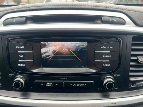 Used 2016 Kia Sorento LX w/ LX Convenience Package image 20