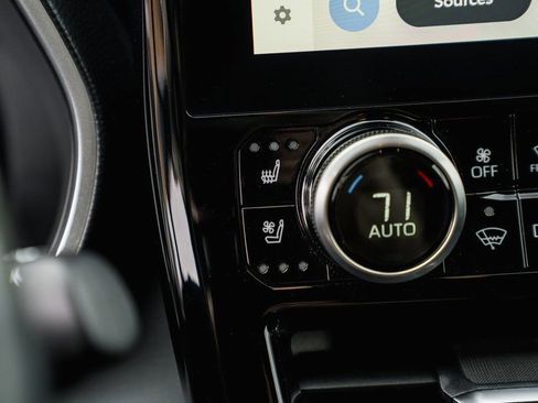 Used 2023 Toyota Highlander Limited image 19