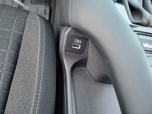 Used 2023 Honda HR-V LX image 32