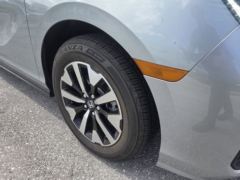 Used 2025 Honda Odyssey EX-L image 12