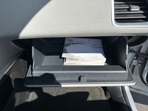 Used 2017 Chevrolet Equinox LS image 37