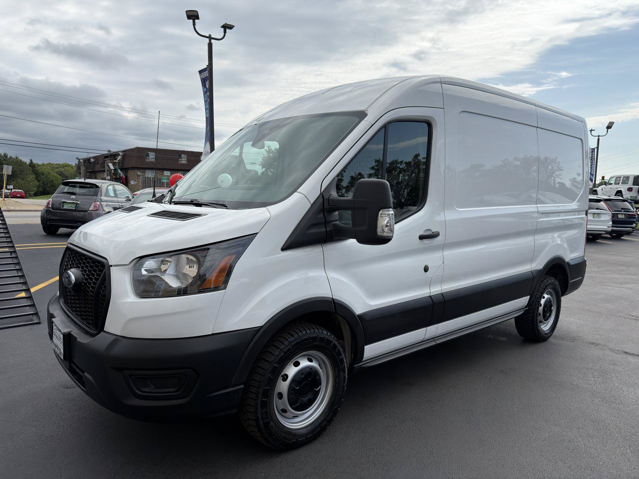 Used 2022 Ford Transit 250 Medium Roof RWD image 2