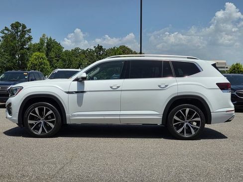 Used 2024 Volkswagen Atlas SEL Premium R-Line AWD/4WD image 2