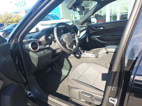 New 2026 Chevrolet Trax RS w/ Driver Confidence Package image 12