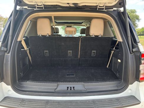 Used 2024 Ford Expedition Limited AWD/4WD image 35