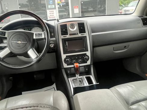 Used 2007 Chrysler 300 C RWD image 10