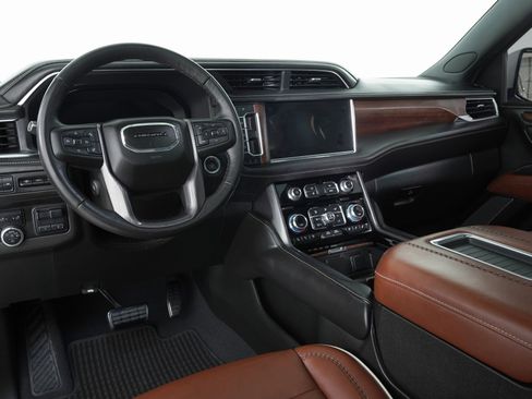 Used 2023 GMC Yukon Denali Ultimate image 20