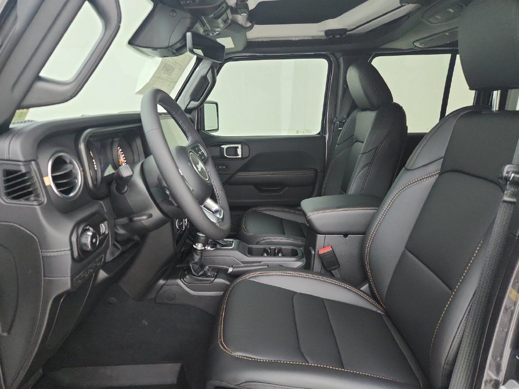 New 2026 Jeep Wrangler Unlimited Sahara AWD/4WD image 18