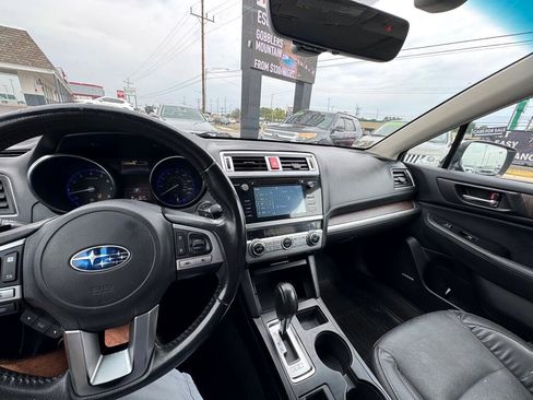 Used 2017 Subaru Outback 2.5i Limited image 10