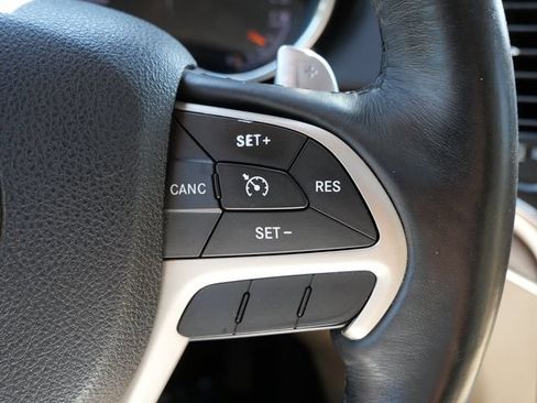 Used 2016 Jeep Grand Cherokee Limited AWD/4WD image 17