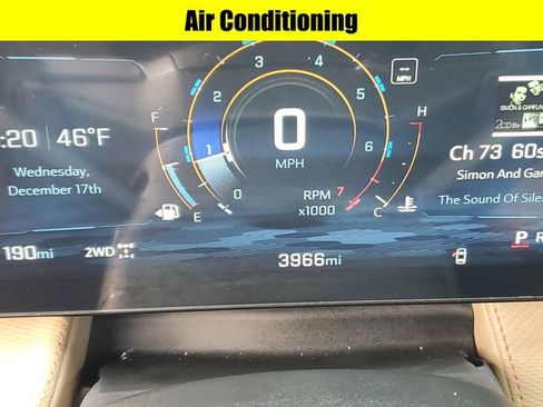 Used 2025 Chevrolet Equinox ACTIV w/ Safety and Technology Package image 16