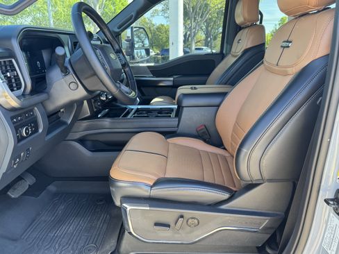 Used 2024 Ford F250 Platinum AWD/4WD image 10