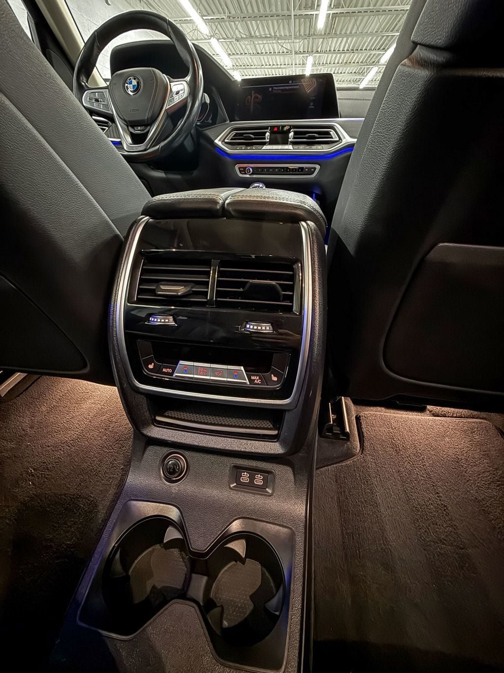 Used 2020 BMW X7 xDrive40i w/ Premium Package AWD/4WD image 16