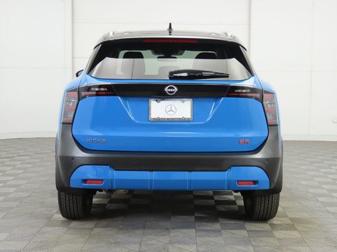 Used 2025 Nissan Kicks SR image 6
