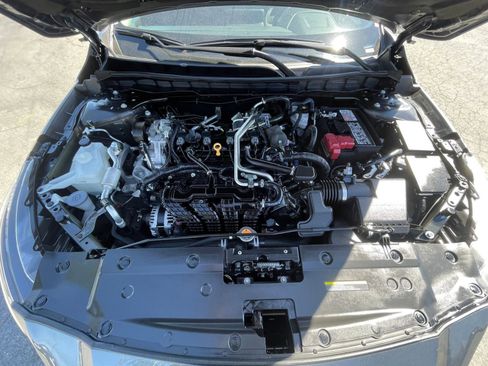 Used 2025 Nissan Altima 2.5 SV image 33