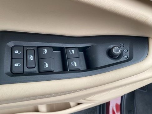 New 2025 Jeep Grand Cherokee L Limited image 10