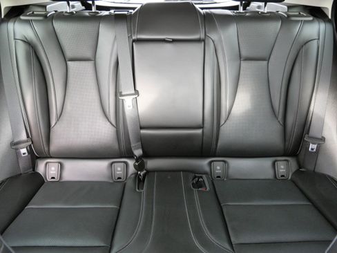 Used 2023 Buick Envision Essence image 13