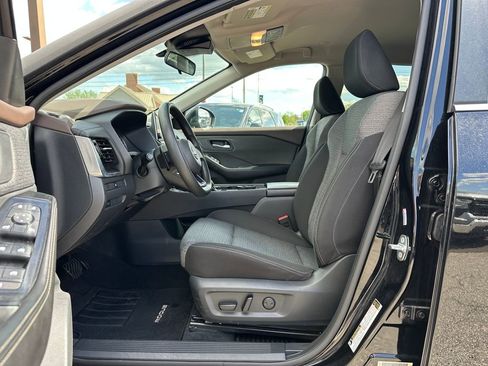 Used 2022 Nissan Rogue SV AWD/4WD image 23