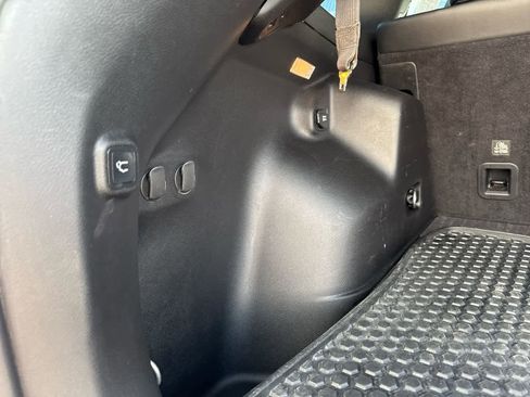 Used 2022 Jeep Cherokee Trailhawk w/ Premium Leather Package image 12